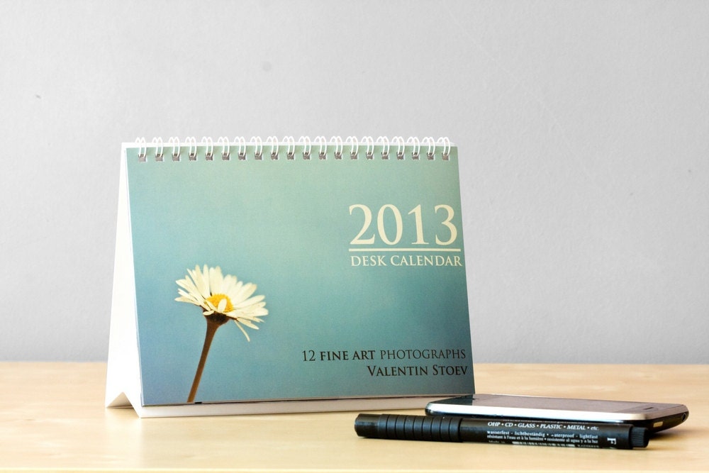 2013 Desk Calendar, 2013 Calendar, 5x7 Mini Calendar, Flower Photography Calendar, Dusk blue, Winter, Valentine's Day, ohtteam