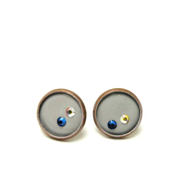 Gray enamel studs with blue and crystal AB zirconia, copper 14mm