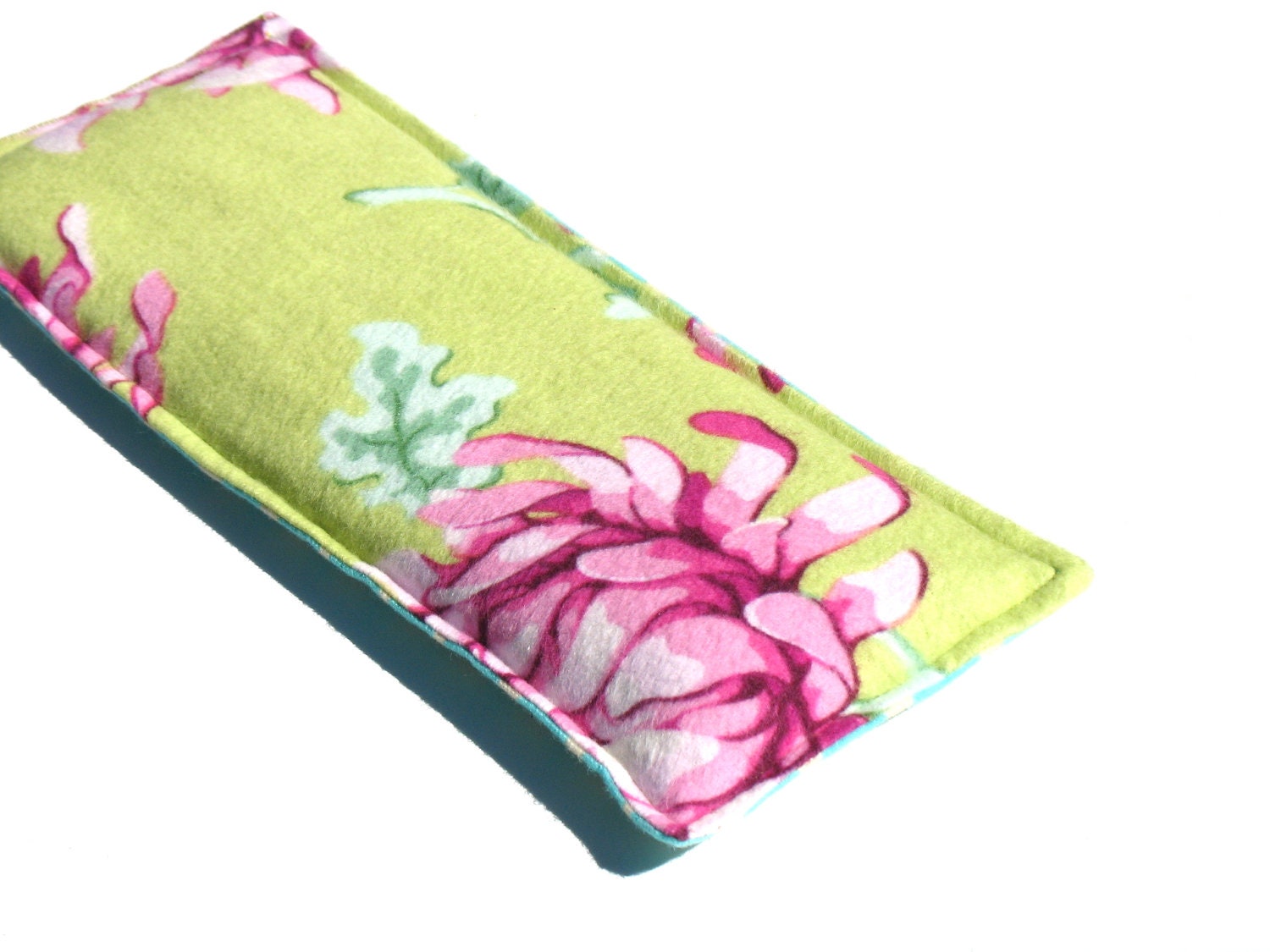 Relaxing Lavender Eye Pillow, Soft Flannel, Aromatherapy, chartreuse, Magenta, Herbal Eye Hot Compress