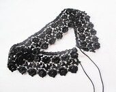 Black lace collar-  Peter Pan Collar Necklace- Detachable Collar-Fashion Collars-Embroidered with pearls-Col Claudine