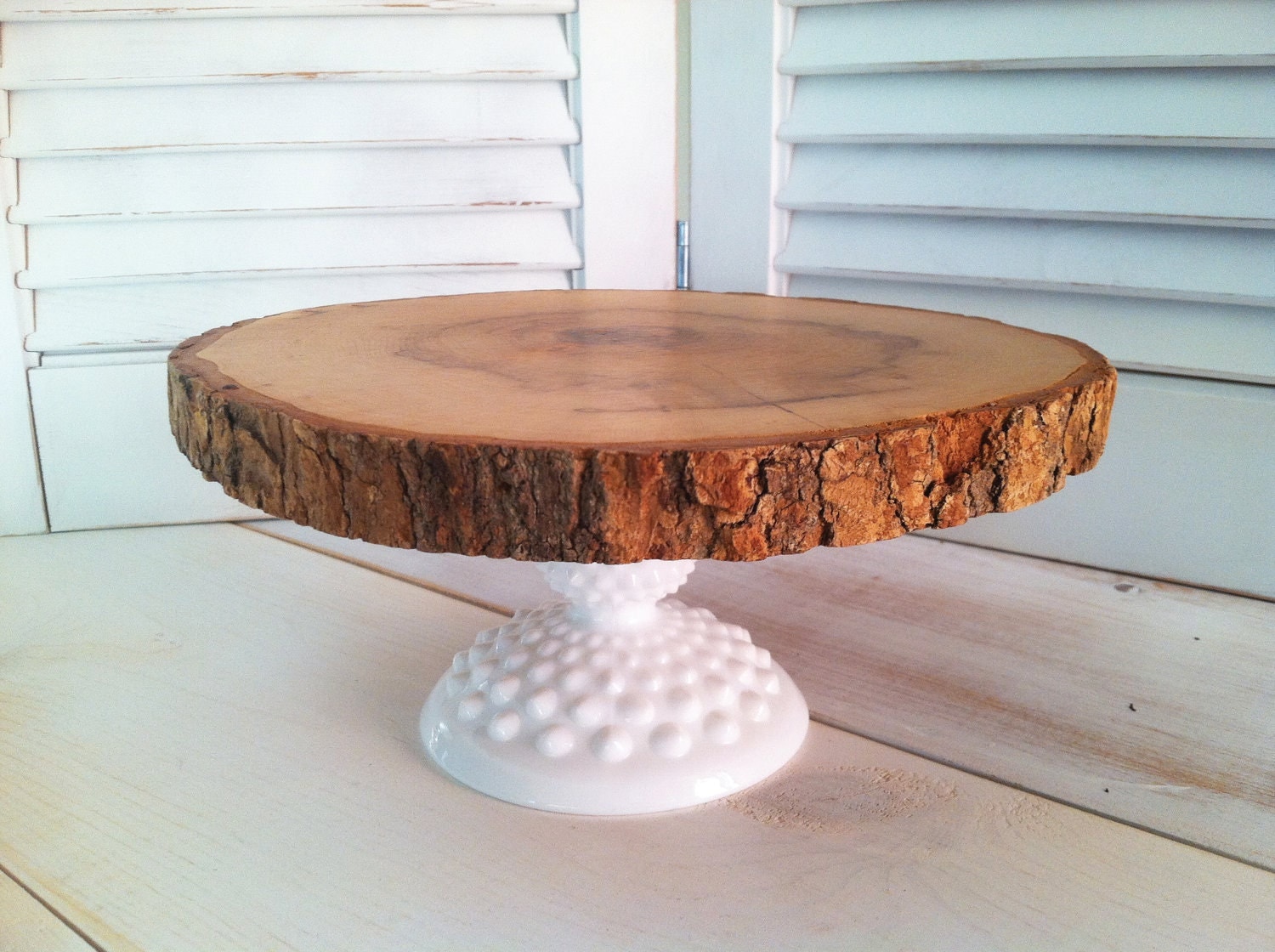 Unique cake stand Wood tree slice, Tree slice cake stand, Rustic cake
