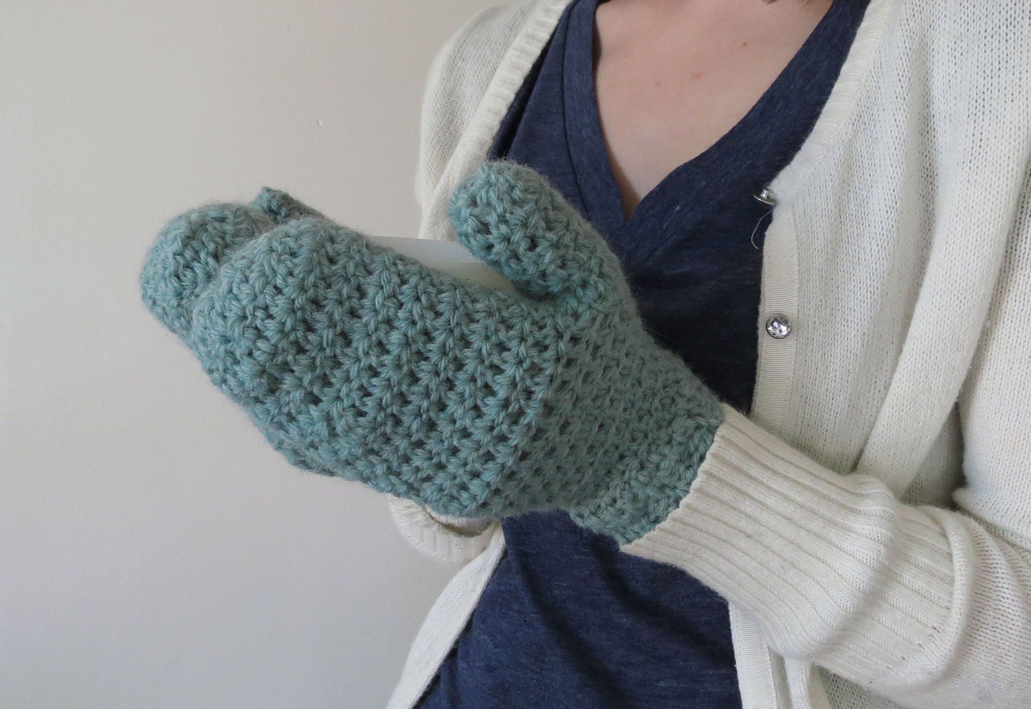 Crochet Mittens, Wool Blend Mittens, Crochet Gloves in Sea Blue / The Yellowstone Mittens