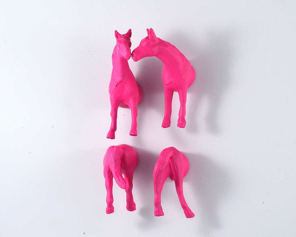 BFF Best Friends Forever Pink Horse Magnet - Bright Pink Lovers