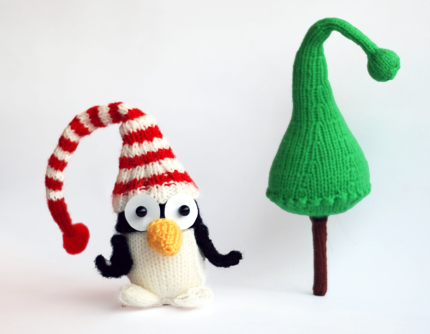 New Year Penguin in hat with Christmas tree -knitting pattern (knitted round)Christmas Ornament