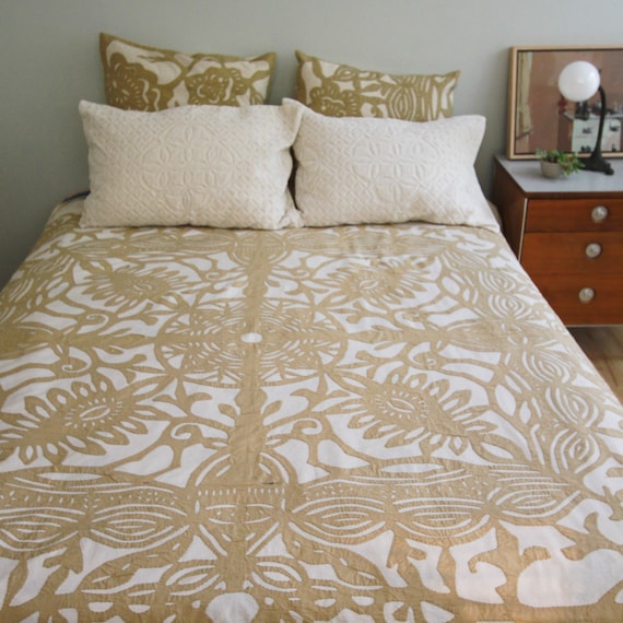 Queen Bed Cover in Applique Butterfly