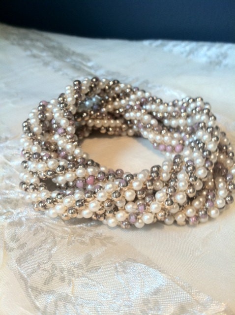 Lovely Estate Vintage Tricolor Pearl Beaded Rope Necklace