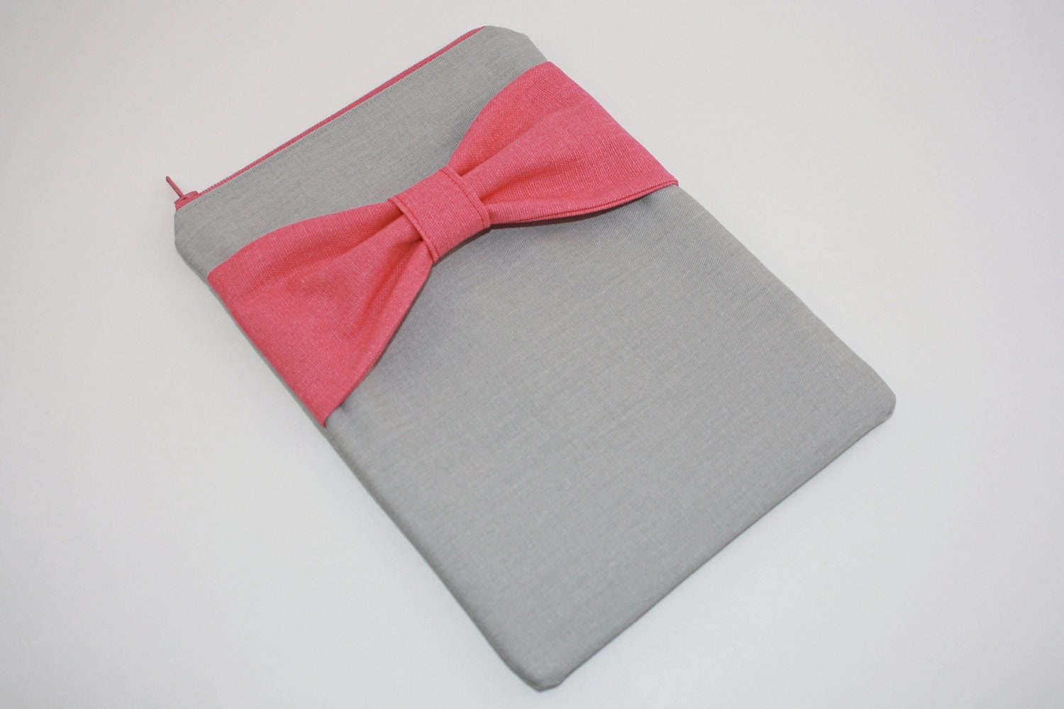 iPad Mini, Kindle, Nook, eReader Case - Gray with Hot Pink Bow - Padded
