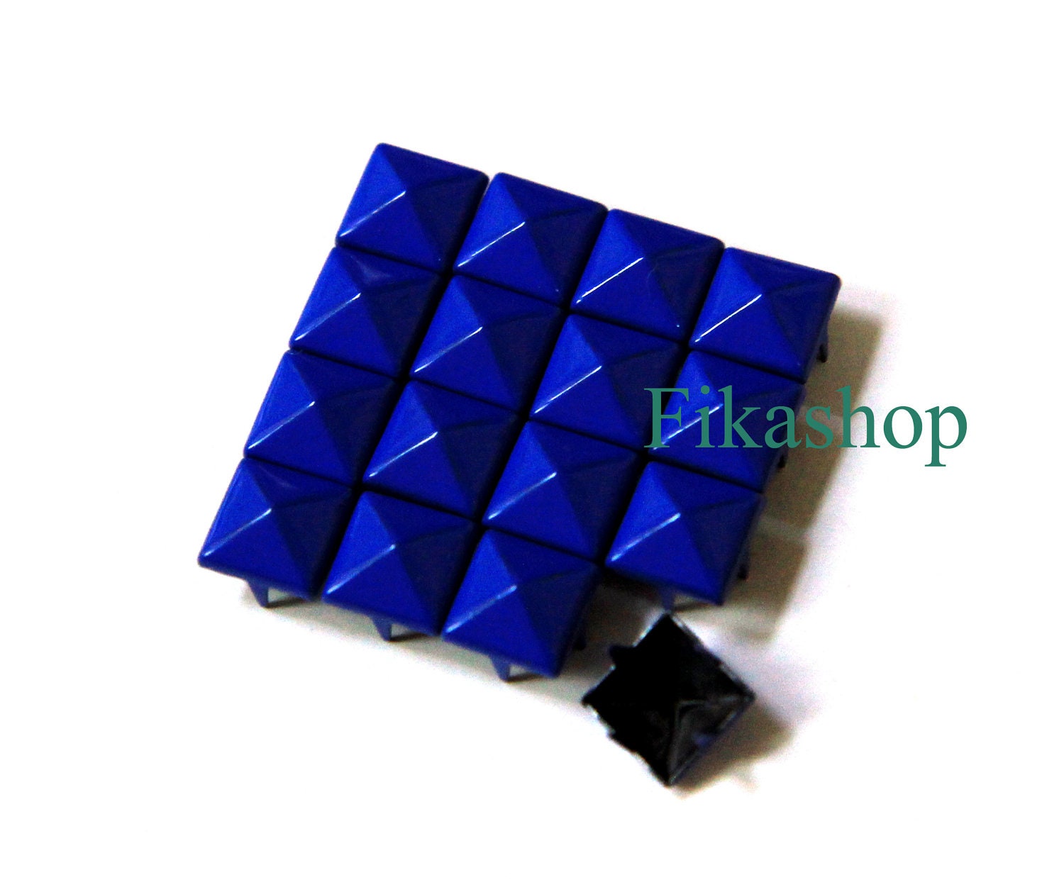 5mm 100pcs Blue polished pyramid studs (4 legs) / HIGH Quality - Fikashop