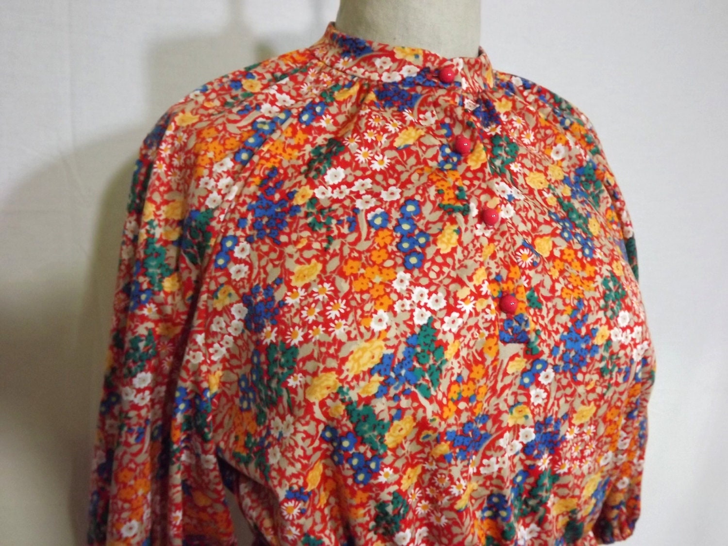 VTG 1970's Colorful F...