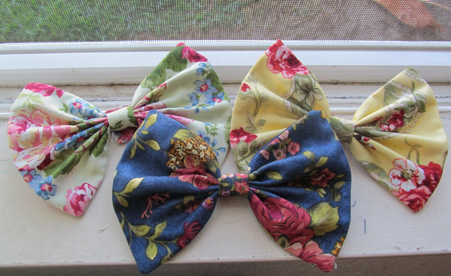 Lovely Vintage Floral Hair Bows
