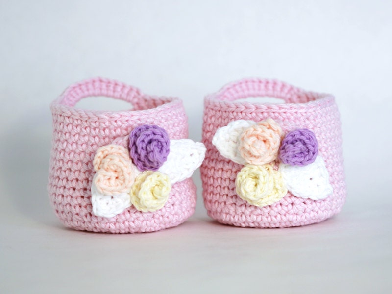 Crochet Pink Basket with Makeup Remover Pad Wash Cloths - GetTangled