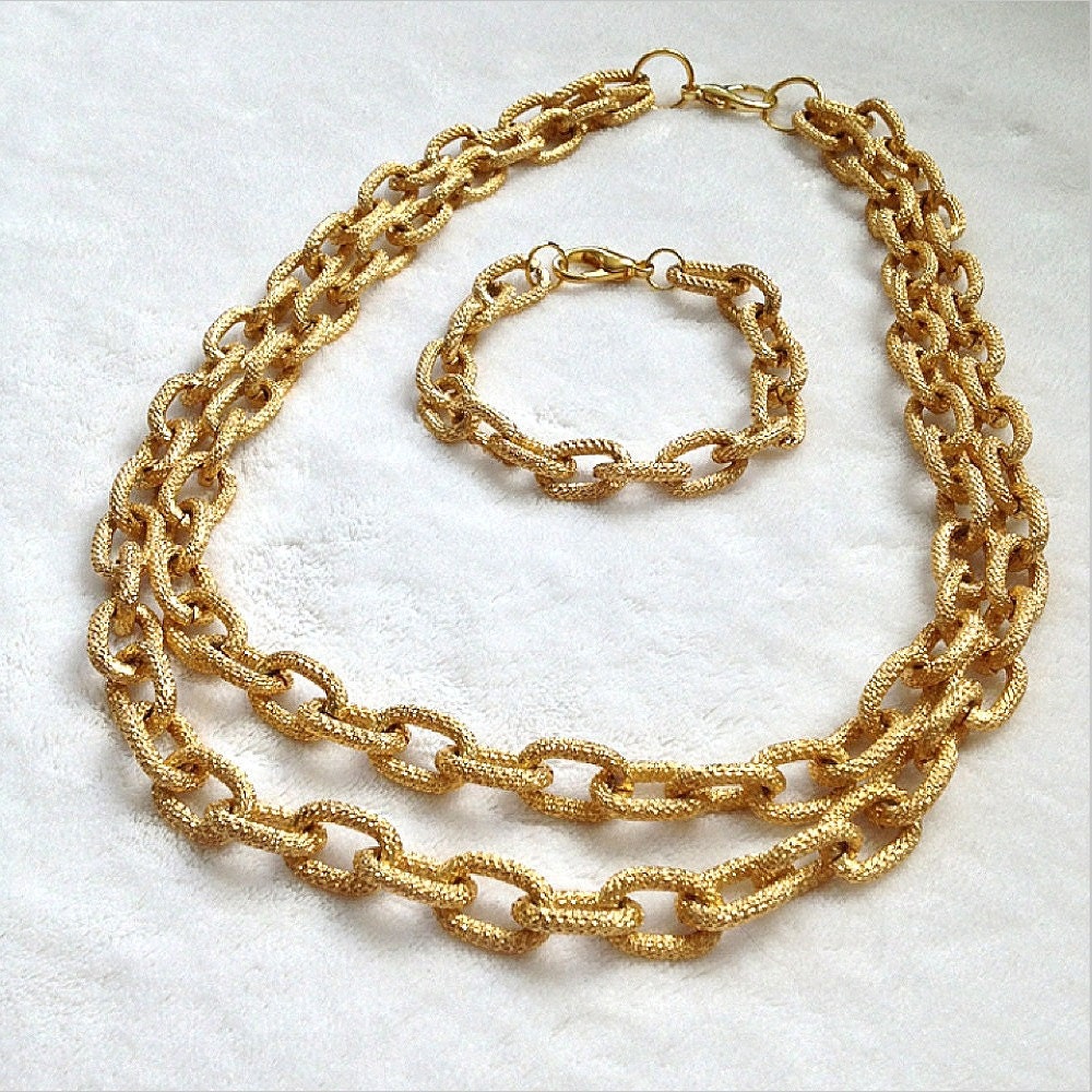 GOLD Faux PAVE LINK Textured Chain Necklace