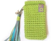 Crochet iPhone 3 4 4s sleeve (cover, pouch) with colorful hanger and 'Key to the heart' charms. Lime green