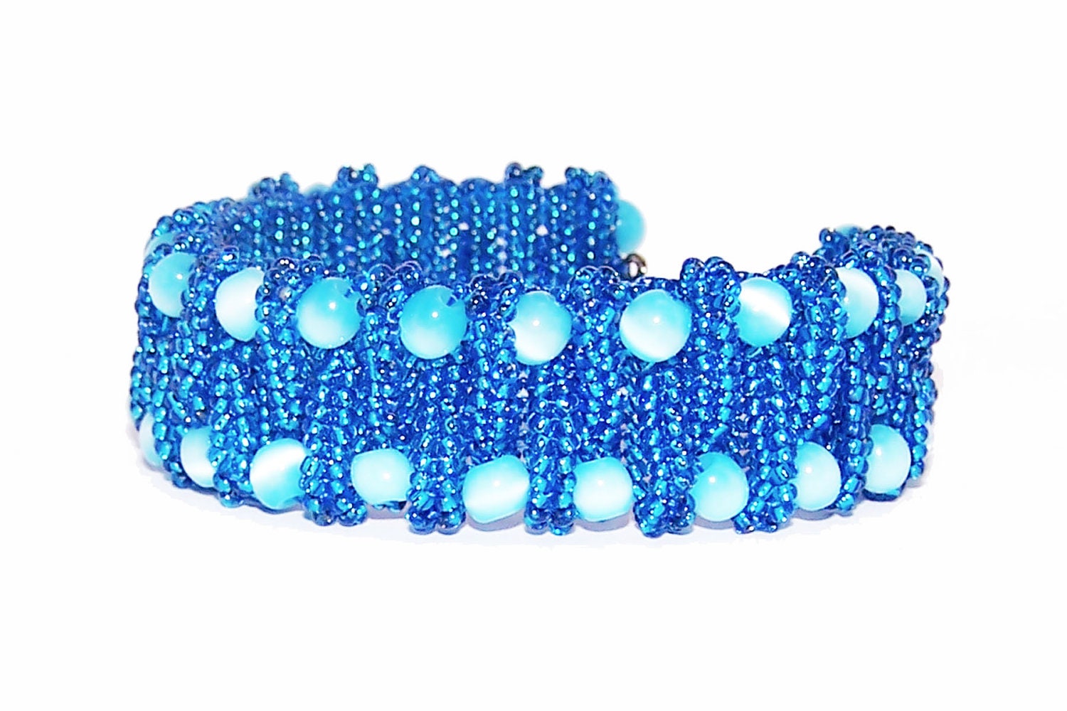 Blue Bracelet with Cat-eye Beads. Handmade Beaded Jewelry. Deep shiny blue. Light blue.