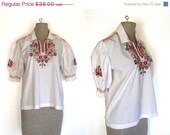 60s 70s Hippie Boho Top // Vintage 1960s 1970s Mexican Style Hand Smocked Embroidered White Top Shirt Blouse Cottage Chic Folk Art /  L