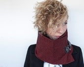 Scarf, Neckwarmer,Scarflette, Gingham in black and red with real leather closure. Unisex.
