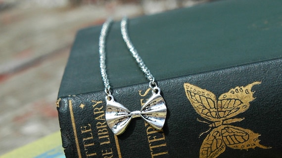 Silver Bow Necklace . Bow Tie Pendant Necklace . Bridesmaid Bow Jewelry