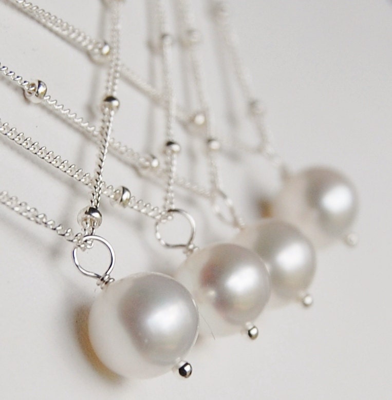 Set of 8 Bridesmaid Necklaces, Pearl, Classic 8mm Solitaire Necklace on Sterling Silver Satellite Chain, Freshwater
