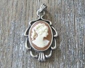 Charming Cameo Pendant . antique-style silver plated setting  (type1) . carnelian & cream