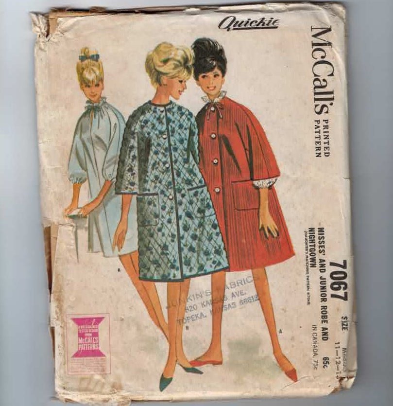1960s Vintage Sewing Pattern McCalls 7067 Housedress Housecoat Robe Misses Size 11 12 13 Bust 31 1/2 32 33 UNCUT 60s 1963