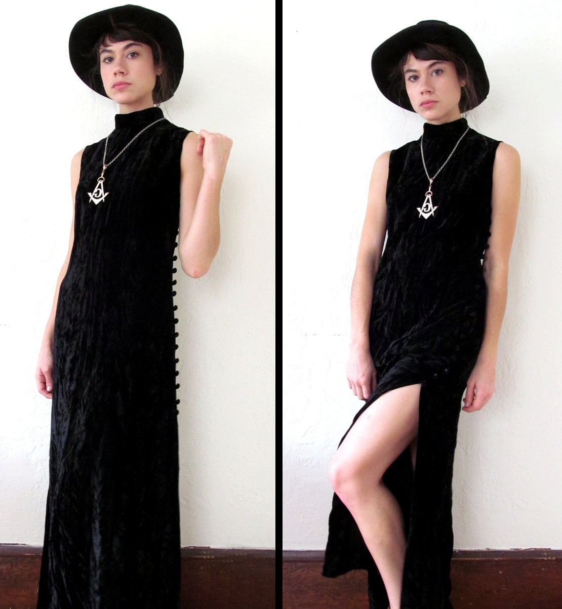 1960s LUXE VELVET Covered Buttons Column Maxi Dress S/M