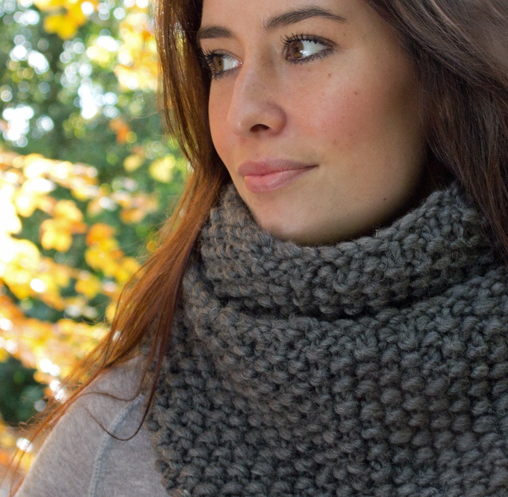 Chunky Grey Infinity Loop Scarf - Storm Dust