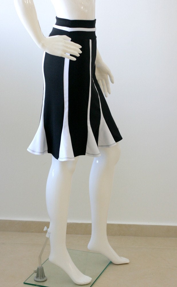 Women's skirts. Plus size pencil skirt. Black and white pencil skirt. Custom jersey skirt. Womens skirt for plus size.