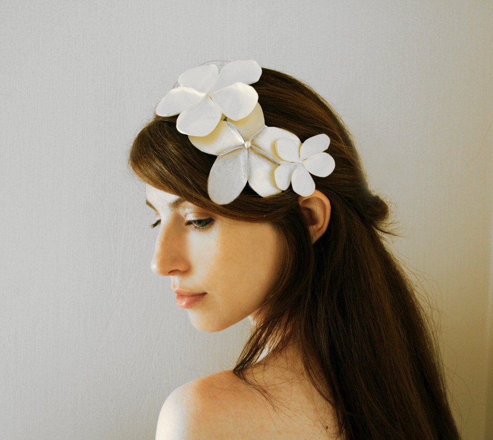 Bridal Flower Crown, Romantic Flower Headband, wedding  flowers hair accessory, Vintage inspired bride, wedding hair accessories