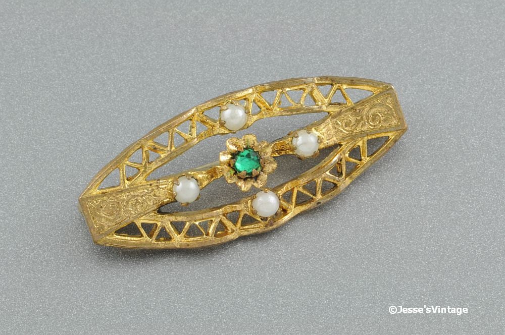 Victorian Revival Brooch Emerald Green & Pearl