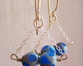 Teal and gold triangular facteted chain earrings - geometric blue cyan turquoise dangle polk dot