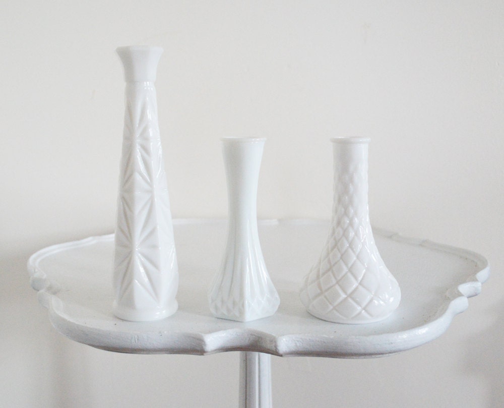 SUMMER SALE Vintage Milk Glass Vases Set of Three Bud Vases Hoosier Glass Collection White Cottage Decor Rustic Wedding Farm Country