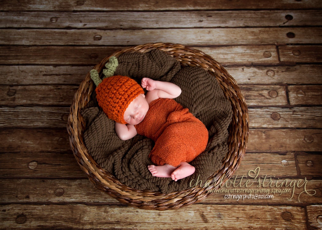 Chunky Pumpkin Beanie in Orange and Olive Green Available in Newborn and 3-6 Month Size- MADE TO ORDER