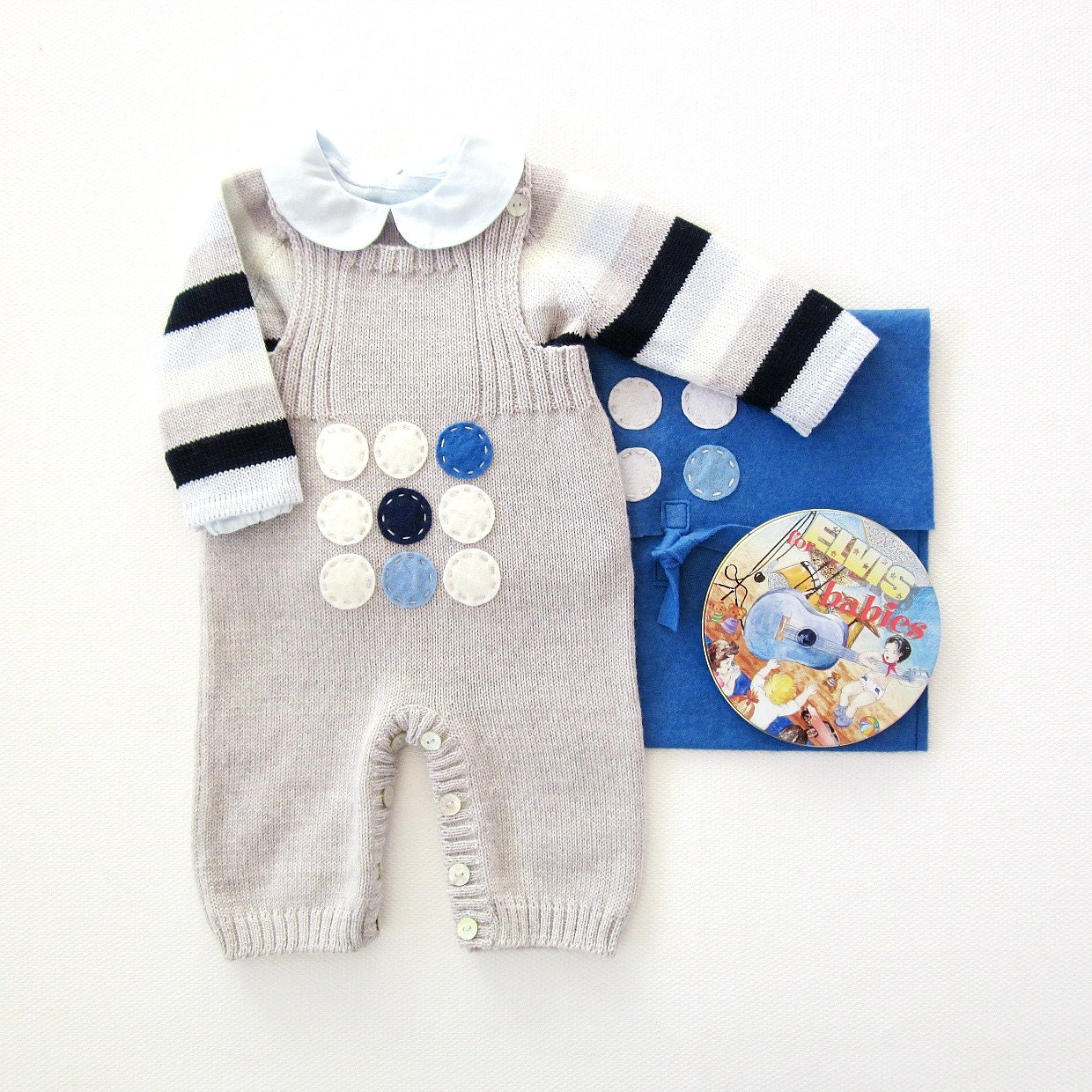 Knitted overalls in gray with felt circles, striped sweater. Matching booties. 100% wool. Newborn.