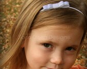 Petite Bow Headband, Made to Order, Simple Tuxedo Bow, Custom Color, Elastic Headband, Skinny Elastic, Baby Headband, 90 Colors