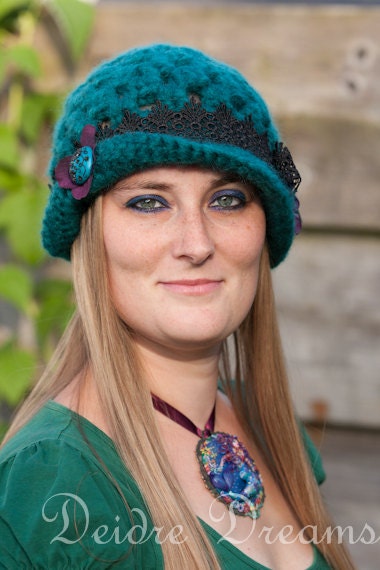 1920s Flapper Cloche Hat - Crochet Cloche Hat - Polymer Clay Flower Button - Hippie Boho Gypsy Chic Hat - Hippie Crochet - Autumn Accesories