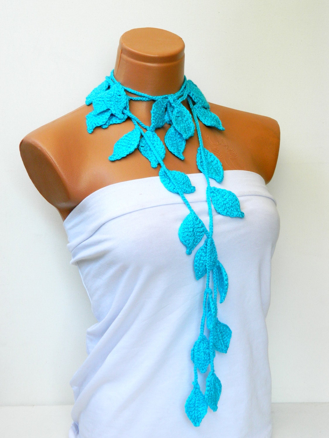Handmade Crochet ivy, aqua turquoise ivy leafs Lariat Scarf. Fashion Flower Scarves, Necklace...