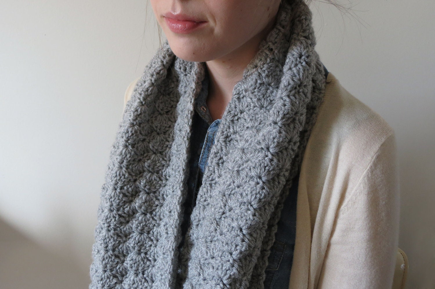 Crochet Scarf, Chunky Scarf, Crochet Scallop Scarf in Grey / The Merriweather Scarf