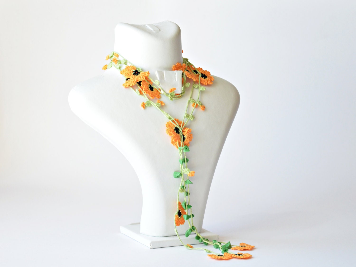 Crochet Necklace, Oya , Orange Flowers, Beadwork, Crochet Jewelry, HandmadeJewelery