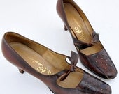 Vintage 1960s Cute MOD Bow Heels Brown Madmen Secretary Leather 60s Pumps Dress Shoes 7 AA AAAA