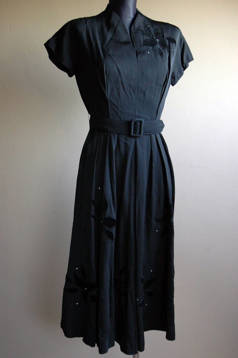 Black dress with flower applique and rhinestones, 1950s 1960s, small to medium, party, Christmas - MariaAndLouise