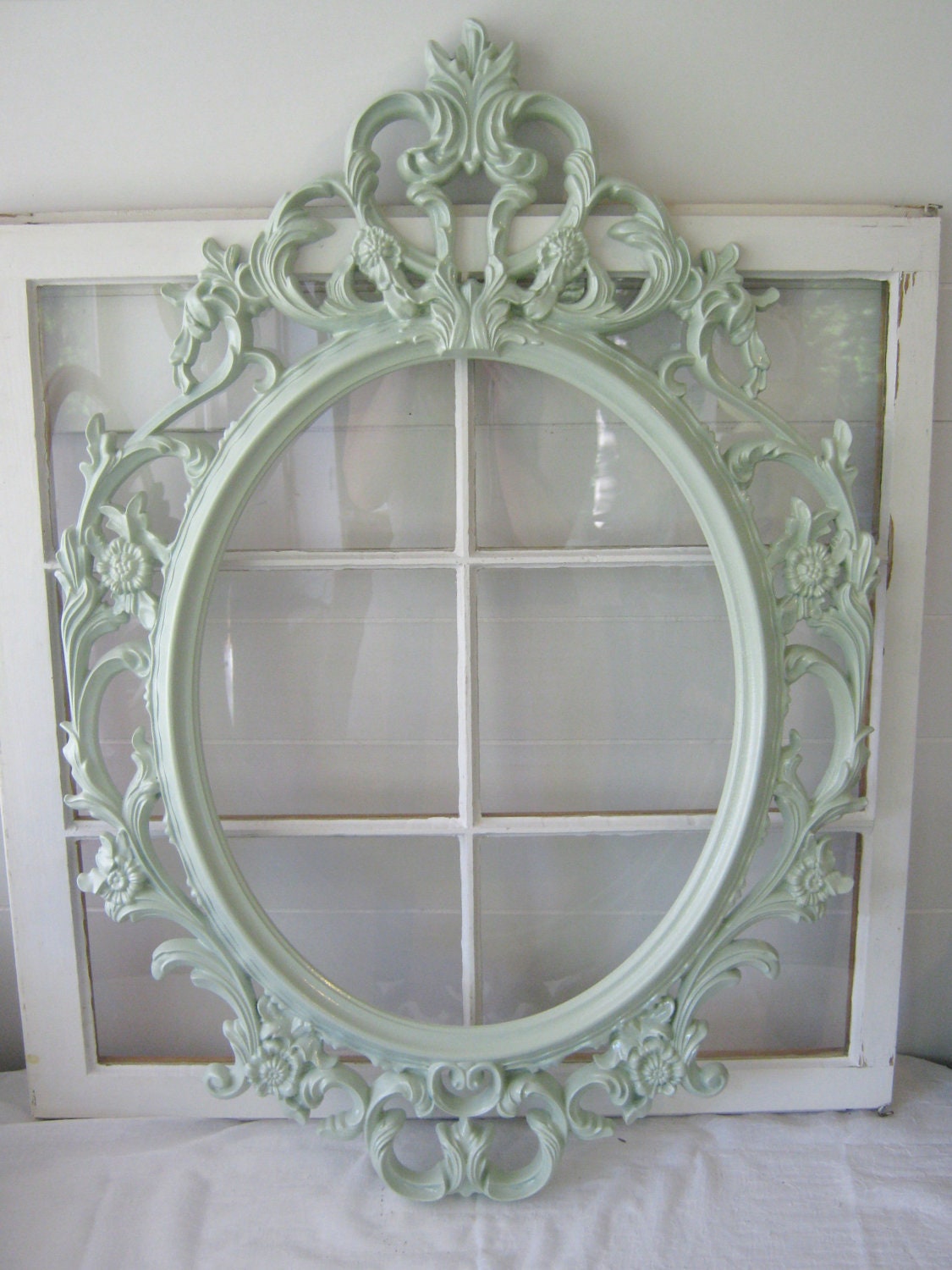 Baroque Oval Frame
