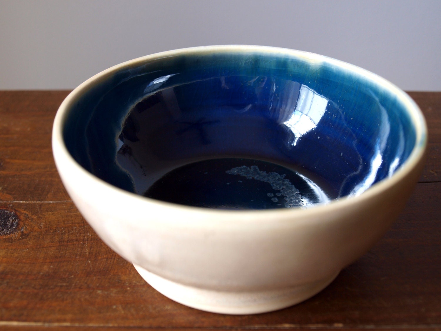 GemFOX Oceanside Wheel-Thrown Ceramic Pottery Stoneware Bowl Dish Chawan Tea Bowl Rice Bowl Ivory Blue Crazing SRA USA