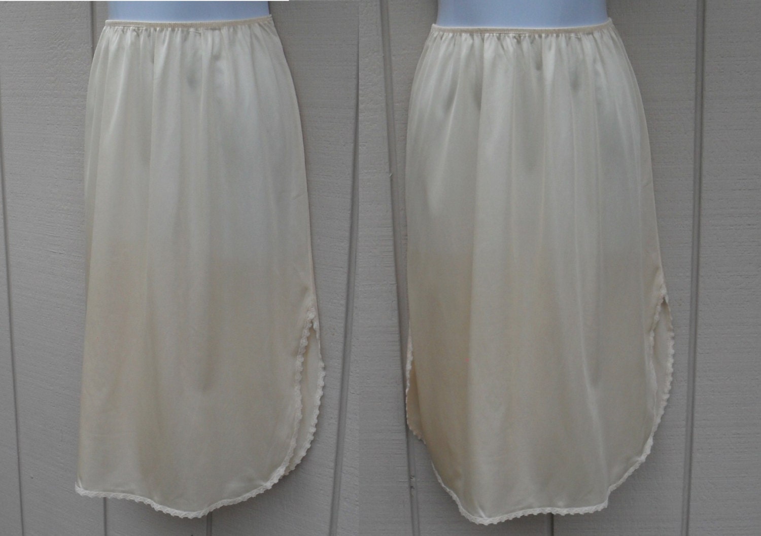 Vtge Ivory Half Skirt Slip / Curving side slits // Vintage 60s KOMAR off white / Size Med to Lge
