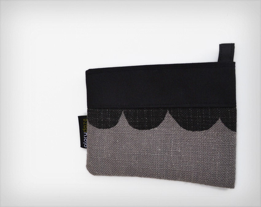 Pouch Small Grey Linen Stones Screenprint Zip