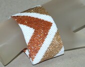 Chevron, Copper and Gold ... Peyote Bracelet . Stripes . Metallic . Trendy . Geometric . Modern . Cuff . Shiny . Elegant . Chic . Sparkly