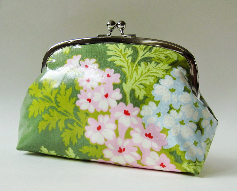 Waterproof kisslock purse - spring flowers on green