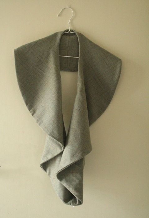 GREY WOOL VEST with open back. limited edition. traditional check pattern. womens autumn winter clothing . handmade by pamelatang