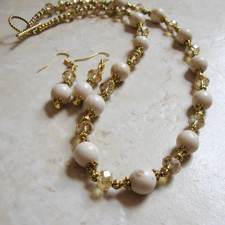 Cream White Turquoise Howlite, Sparkling Champagne Yellow Aurora Borealis Crystal, Gold Necklace Earring SET