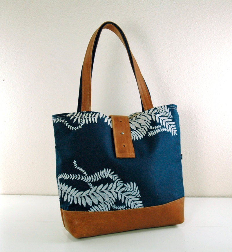 Ann Shoulder Bag in Navy Canvas with BitterRoot Print