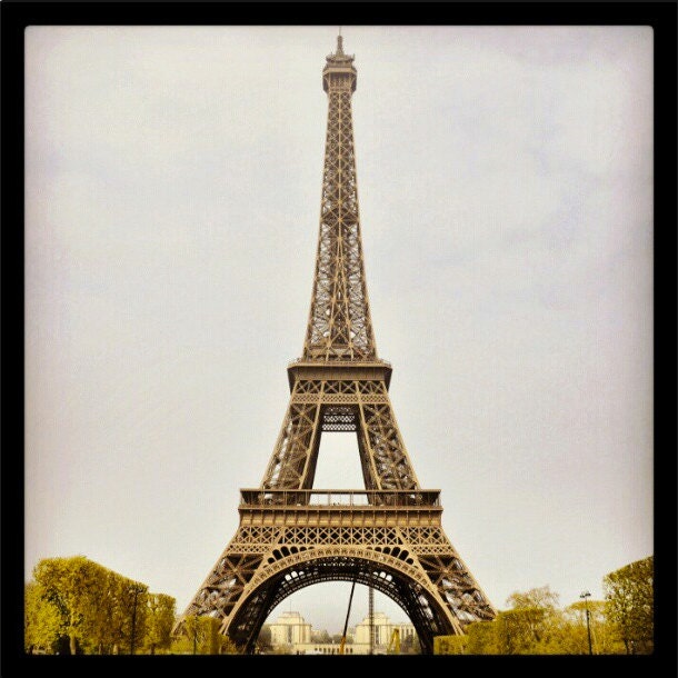 FRANCE - 4 x 4 print of the Eiffel Tower